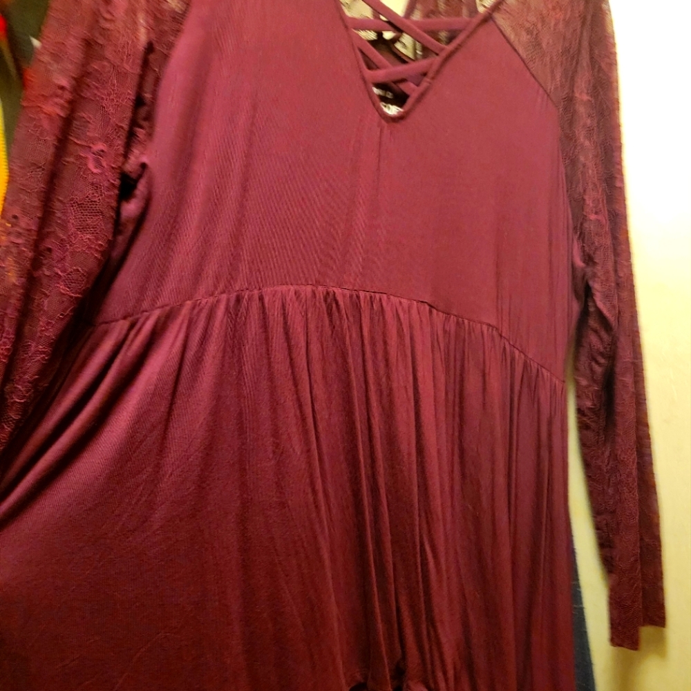 Lace long sleeve Torrid top